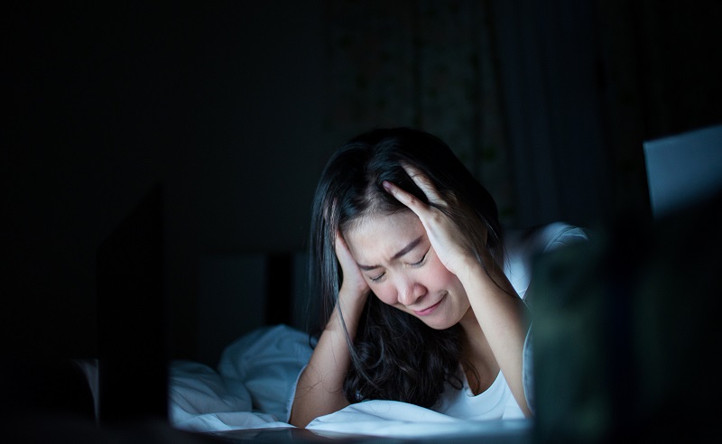 失眠易醒拉肚子怎么回事